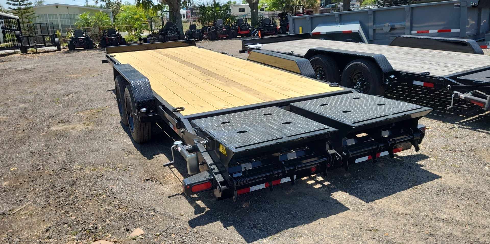 22 Foot Big Tex Super Duty Tandem Axle with Mega Ramp Black Equipment Trailer (16ET-19BK+3MR) | Main Street Mower | Winter Garden | Clermont | Ocala