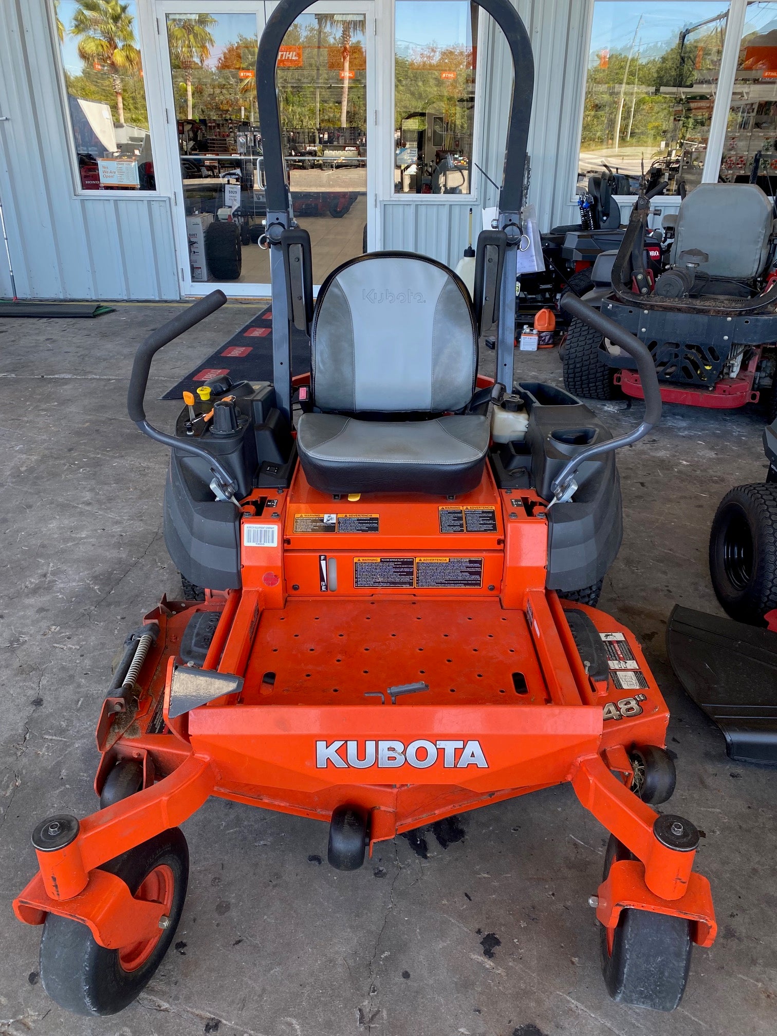 Kubota Kommander Pro Z411 48 Zero Turn Mower USED