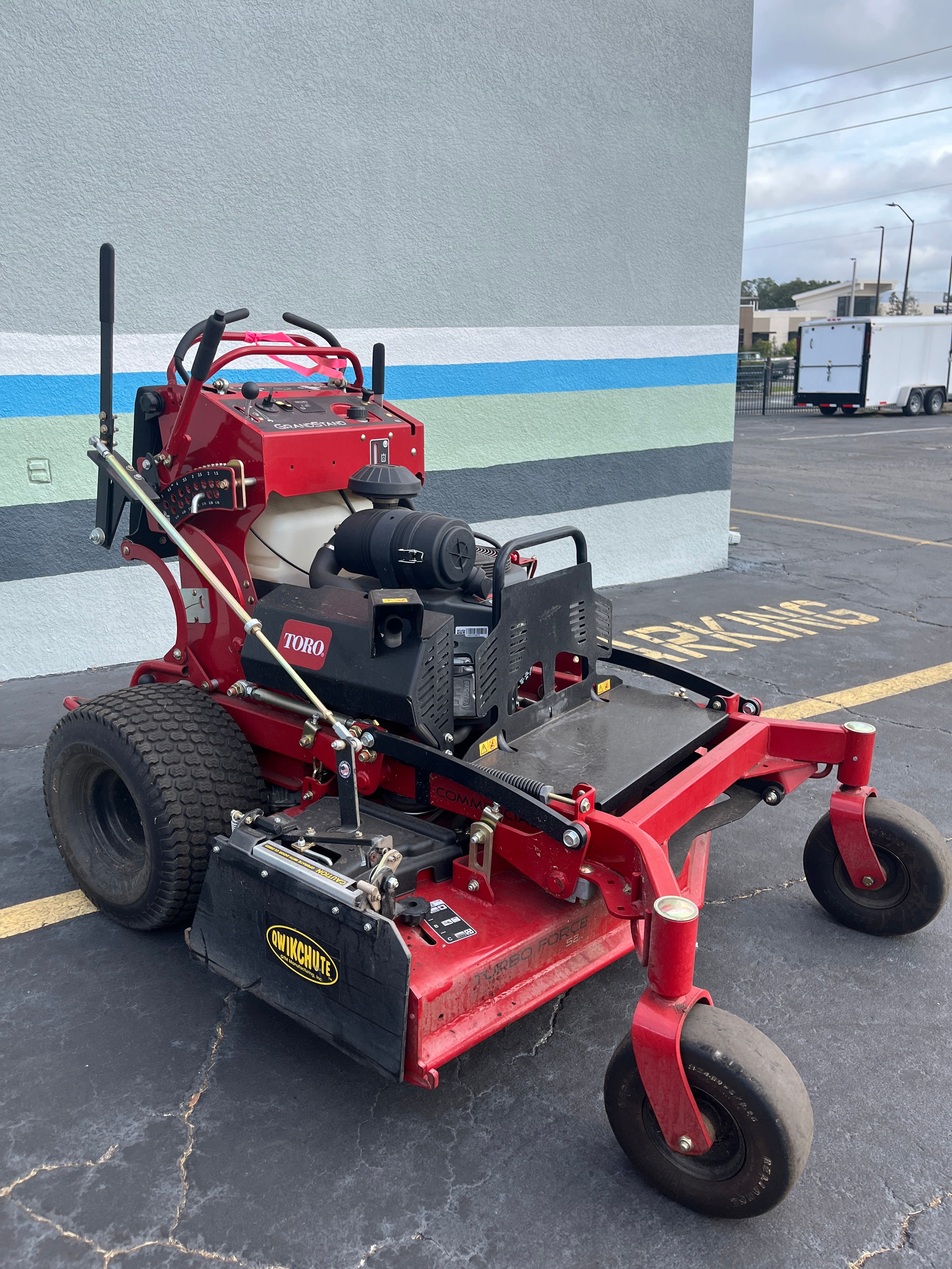 Toro Grandstand | 52" Deck | 22hp Kawasaki | 72505 | USED