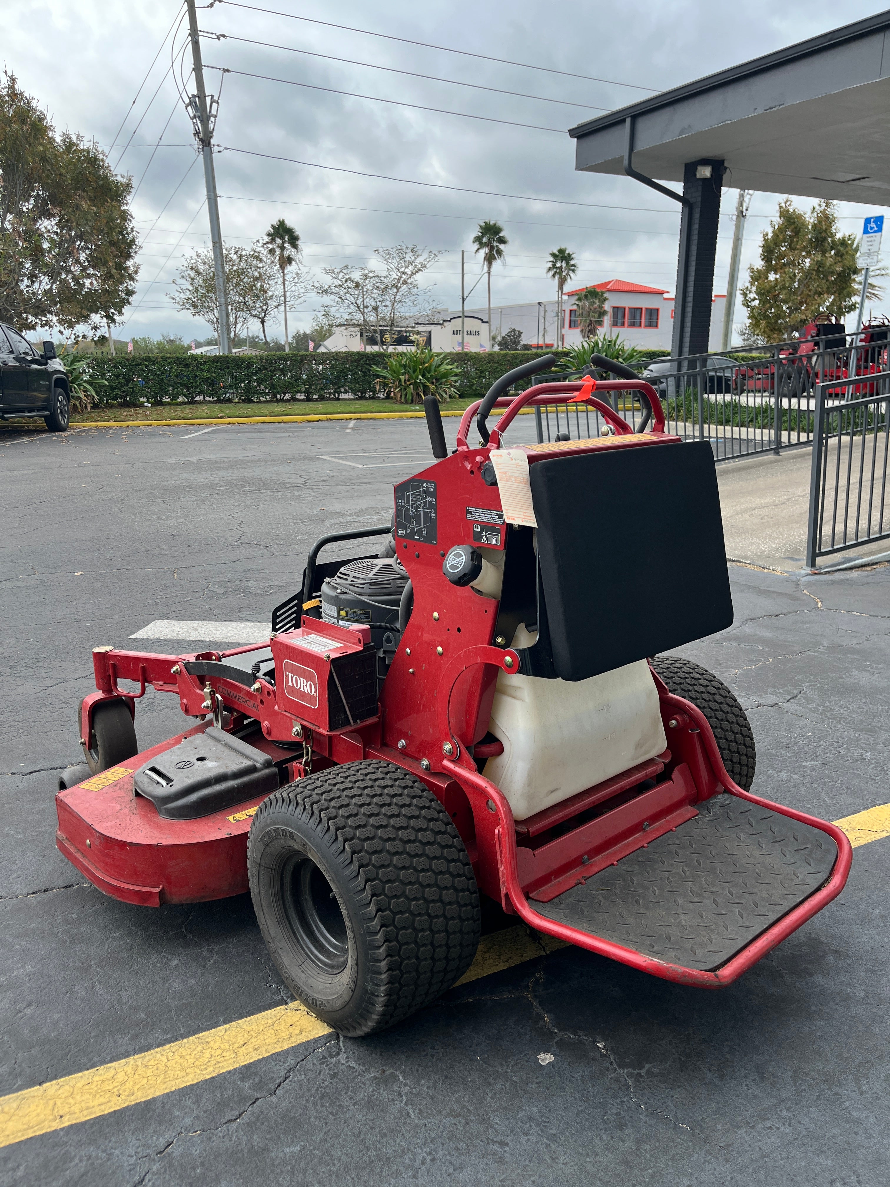 Toro Grandstand | 60" Deck | 23.5 hp Kawasaki | 72509 | USED