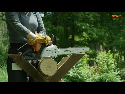 How to start a STIHL MS 180 C BE Chainsaw between the knees 